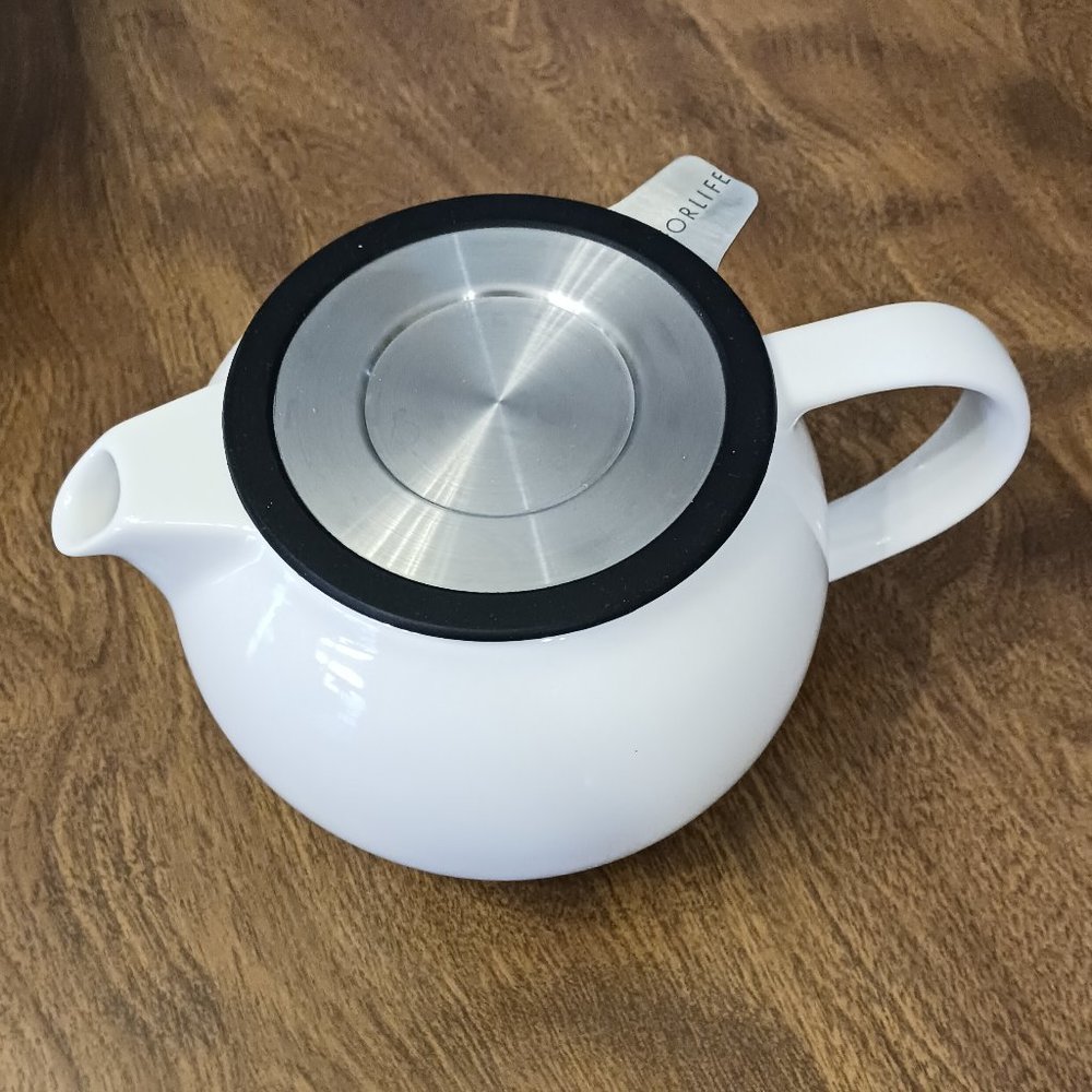 Whole Leaf Teapot! - Picture 2 of 4